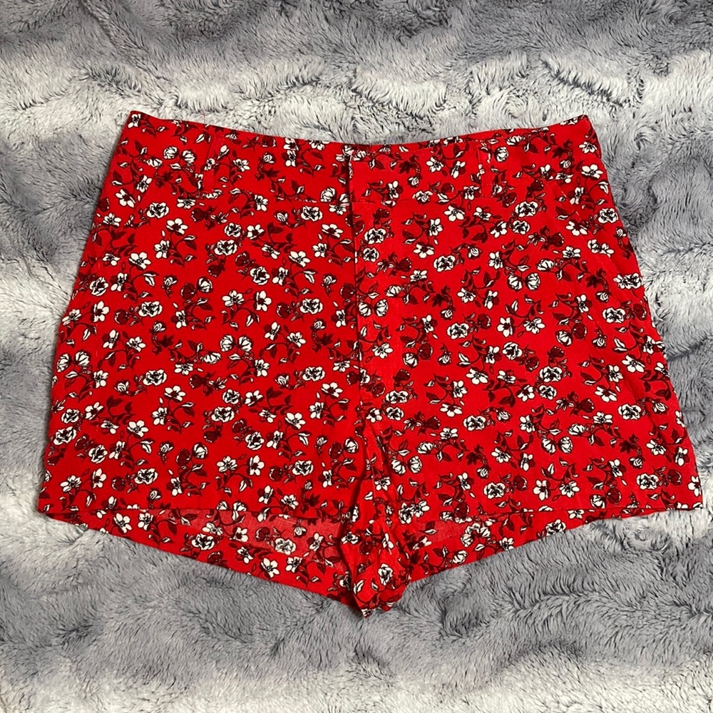 🦋 3 for $12 🦋 H&M Divided shorts